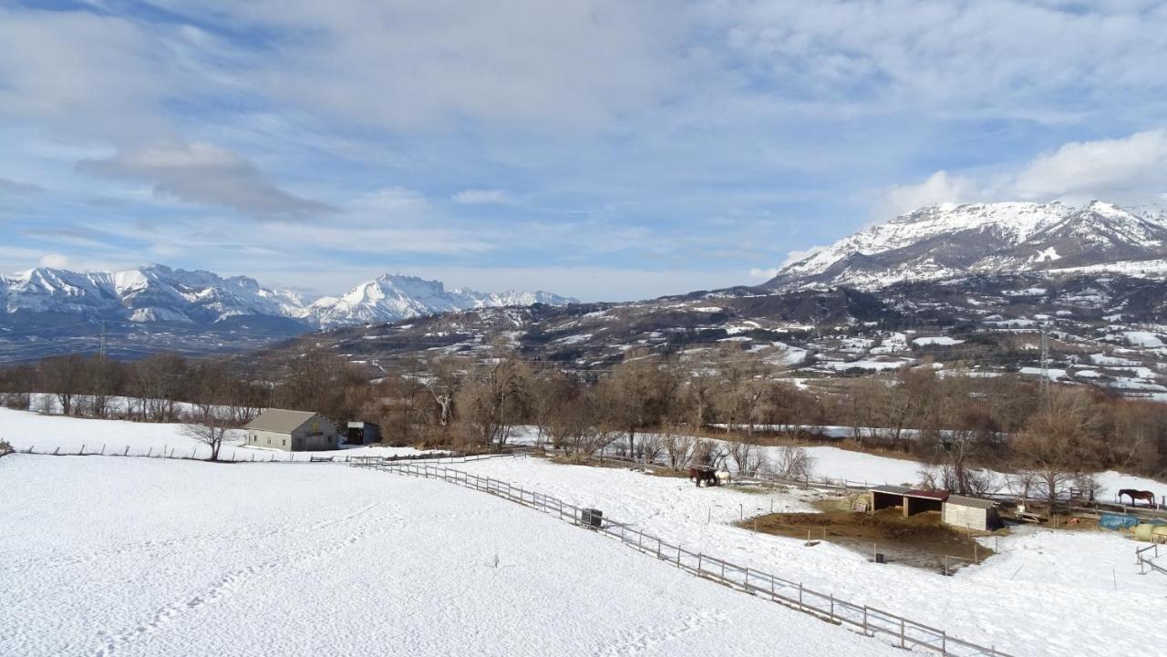 Appartement Offrant Une Magnifique Vue Des Montagnes Saint-Leger-les-Melezes Exteriér fotografie